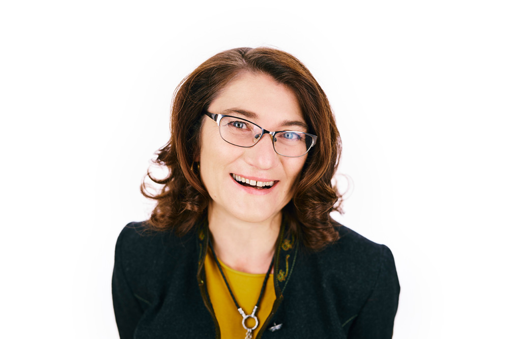 Karner Eva